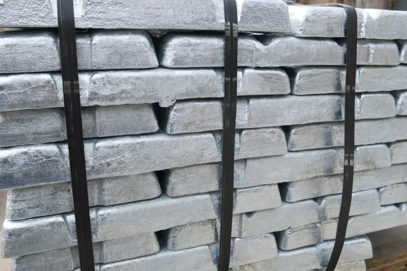 Kẽm giữ vai tr&ograve; quan trọng trong qu&aacute; tr&igrave;nh sản xuất th&eacute;p mạ kẽm v&agrave; c&aacute;c hợp kim c&ocirc;ng nghiệp